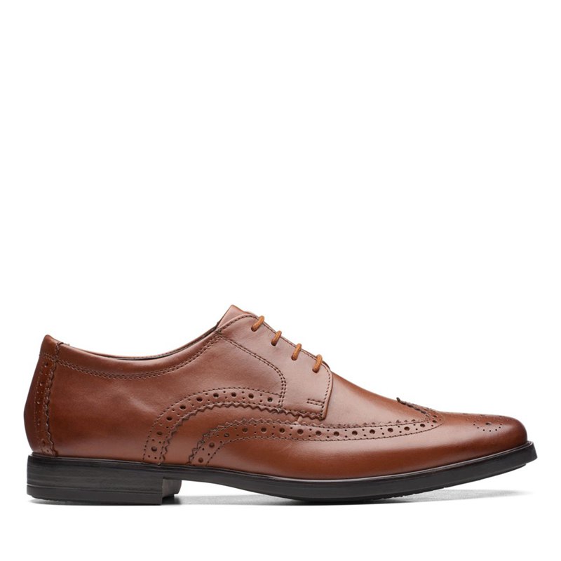 Clarks Howard Wing Brogues Dark Brown | 10620808