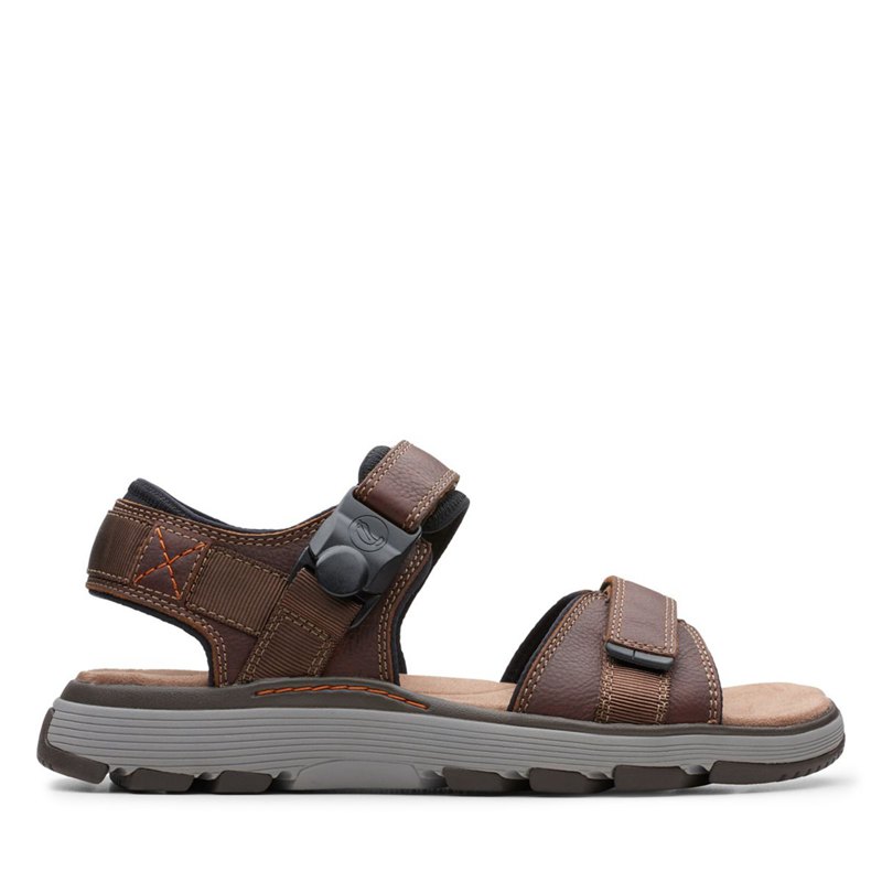 Clarks Un Trek Part Sandals Dark Brown | 38292574